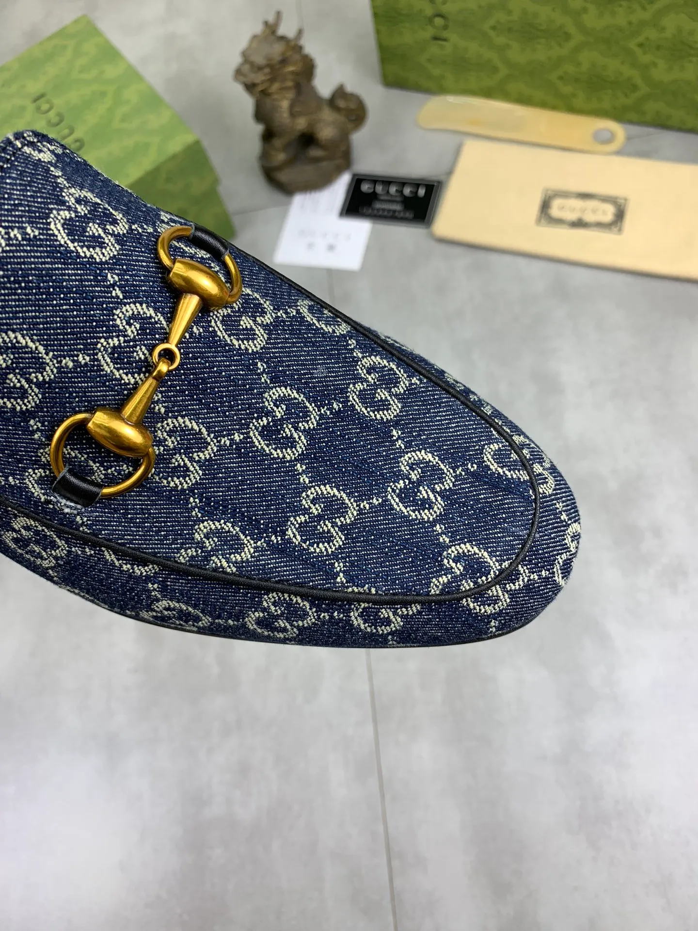 Men's Men's Shoes💰P480💰【New Style】Water-dyed Niuli High Quality Gucci half-drag business leather shoes hot selection (Gucci) official website latest Gucci half-drag 🎁 business leather shoes, hot style 💥 simple and elegant style, exclusive for trendy men. Unique official website latest brand original double G embossing Elements 👑 Original Gucci decoration, fashionable and elegant, fabric original calfskin ✅ Fully imported first-layer cowhide lining, official website designated wear-resistant, rubber business outsole, classic model taken at the counter in real life 🎬Number: 38-44 (45 46 customized) 2⃣️colors available